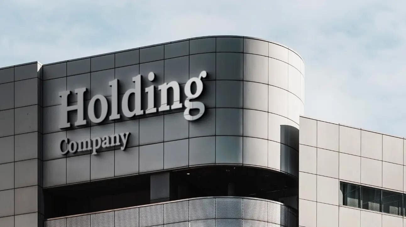 Do You Need A Holding Company In Canada? The 5 Signs